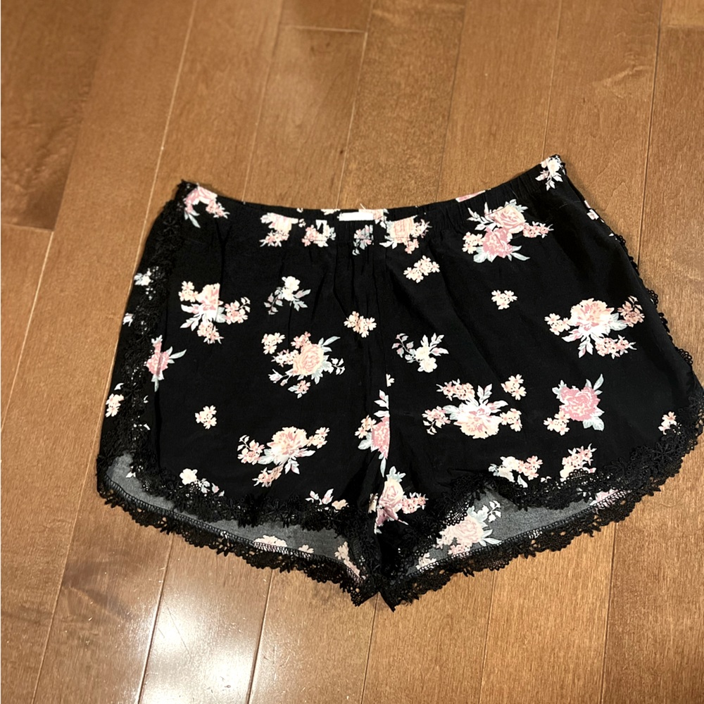 Garage Flowy Shorts
